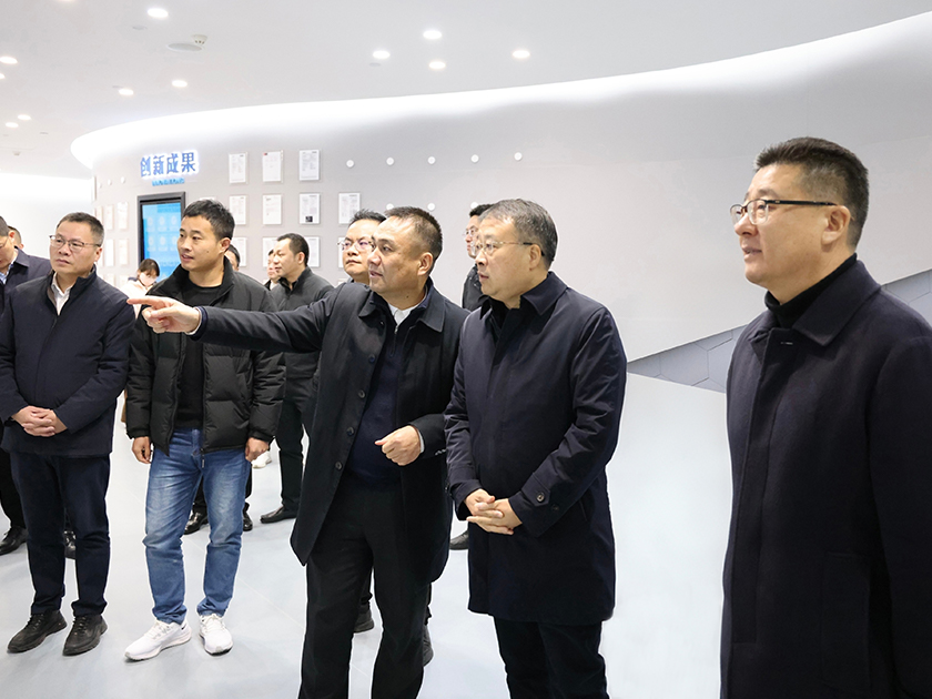 溫州市副市長王振勇率隊(duì)調(diào)研宏豐復(fù)工復(fù)產(chǎn)情況